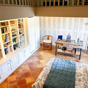  Hébergement de vacances La Bastide De Verez